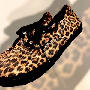 Cheetah Vans Authentic Canvas skate shoes Size 8